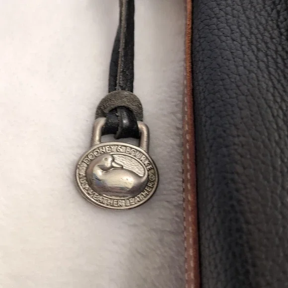 Vtg Dooney & Bourke Bucket Bag Purse Pebbled AWL Leather Drawstring USA Y2K 90s - Picture 3 of 13